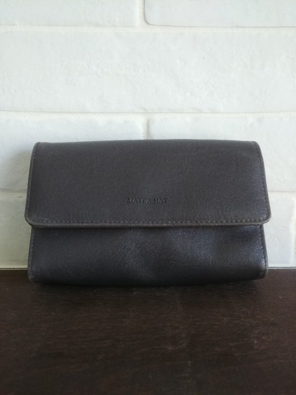 Matt & Nat dark grey vegan leather wallet